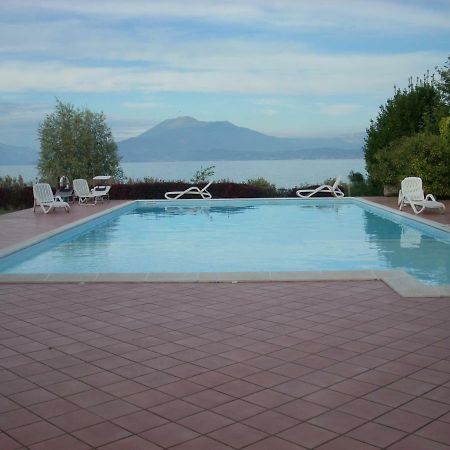 Sirmione Apartamento Exterior foto