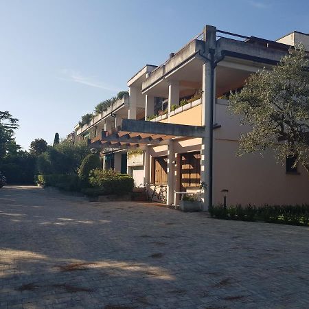 Sirmione Apartamento Exterior foto