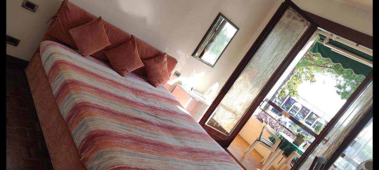 Sirmione Apartamento Exterior foto