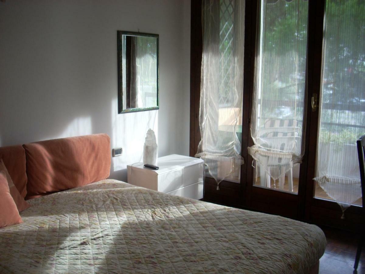 Sirmione Apartamento Exterior foto