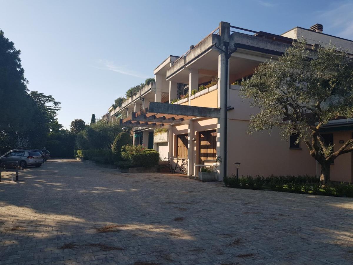 Sirmione Apartamento Exterior foto